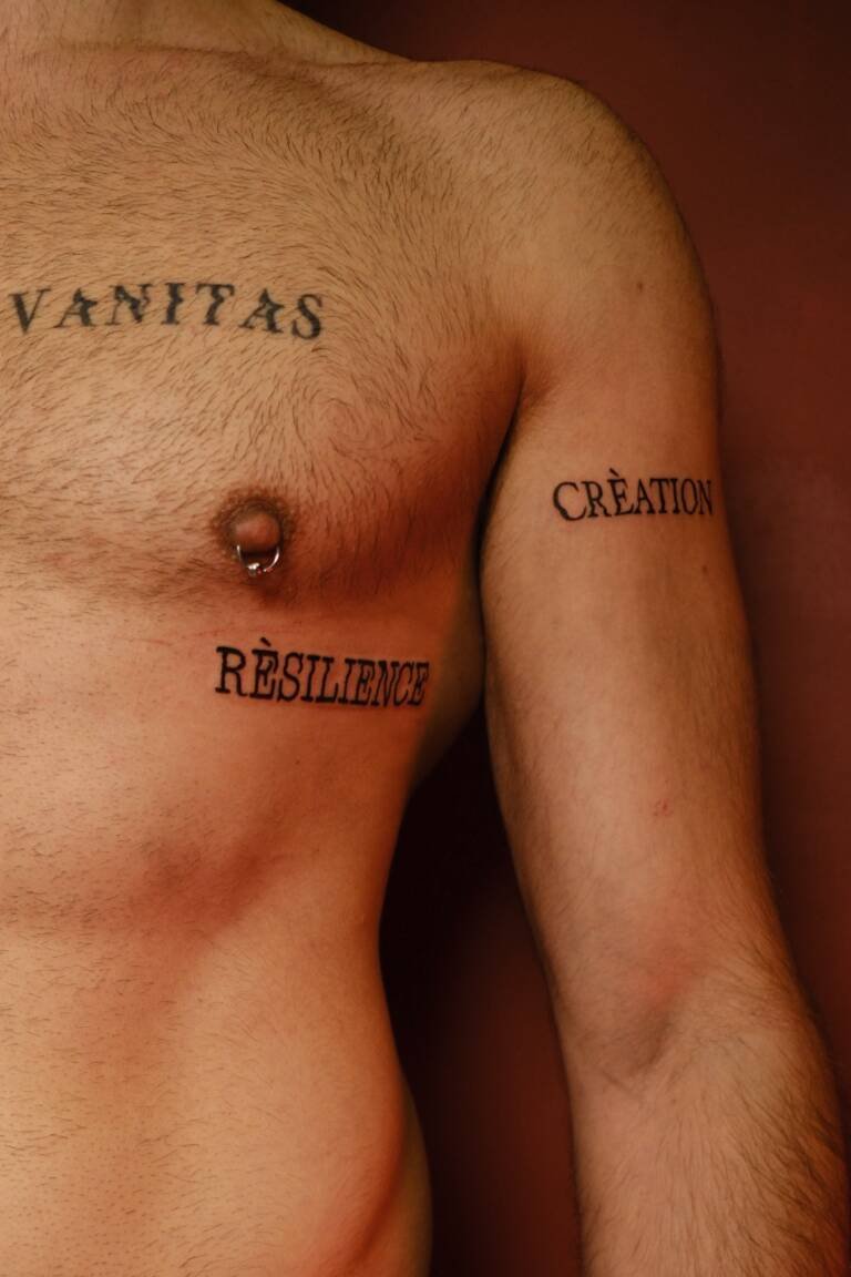 kleoistyping katowice tatuaż kaligraficzny tatuaż literki cyferki pisany tattoo